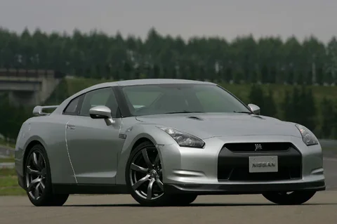 Nissan GT-R Track Pack 2012 view 10