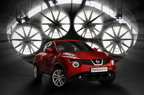 Nissan Juke 1.6 DIG-T Tekna 2010 view 5