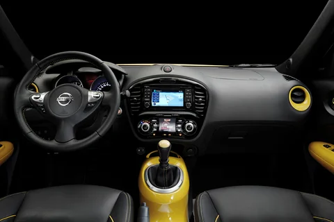 Nissan Juke DIG-T 115 N-Connecta 2015 view 3