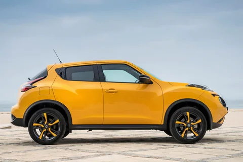 Nissan Juke DIG-T 115 N-Connecta 2015 view 10