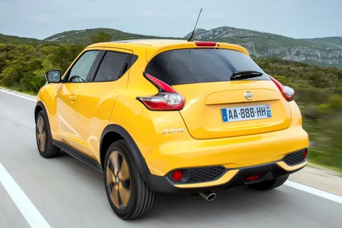 Nissan Juke DIG-T 115 N-Connecta 2015 view 12