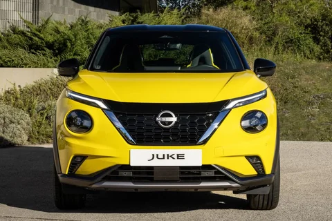 Nissan Juke Hybrid 143 Tekna 2024 view 2