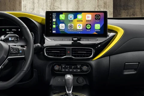 Nissan Juke Hybrid 143 Tekna 2024 view 5
