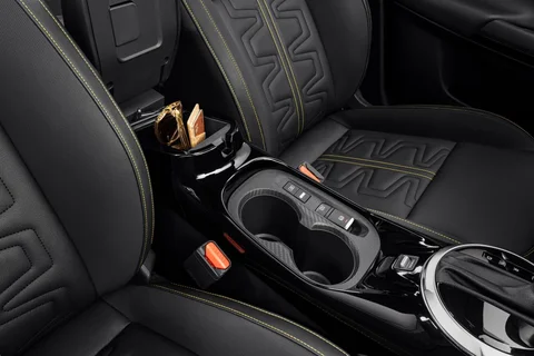 Nissan Juke Hybrid 143 Tekna 2024 view 6