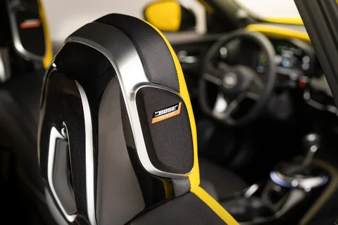 Nissan Juke Hybrid 143 Tekna 2024 view 11