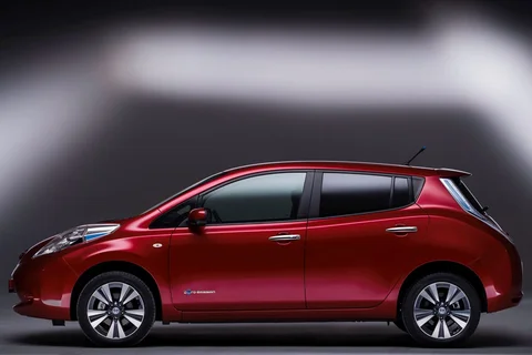 Nissan Leaf 30kWh Visia 2016 view 3