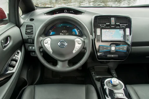 Nissan Leaf 30kWh Visia 2016 view 9