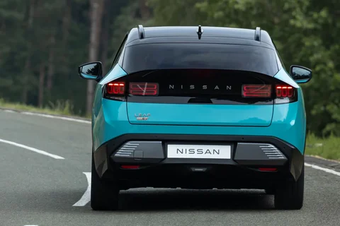 Nissan Leaf 75kWh Engage 2026 suv widok 9