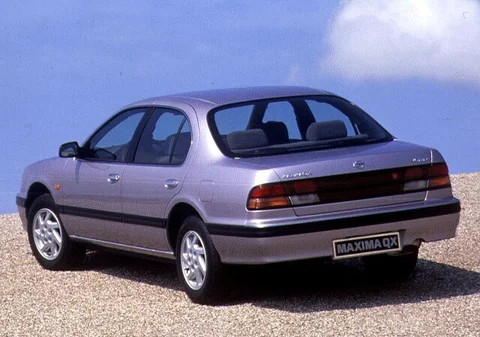 Nissan Maxima QX 2.0 V6 SLX 1995 view 3