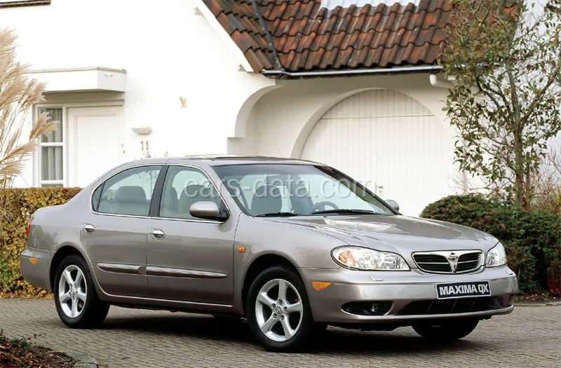 Nissan Maxima QX 3.0 Elegance 2000 front view
