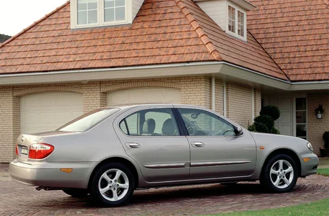 Nissan Maxima QX 3.0 Elegance 2000 view 5