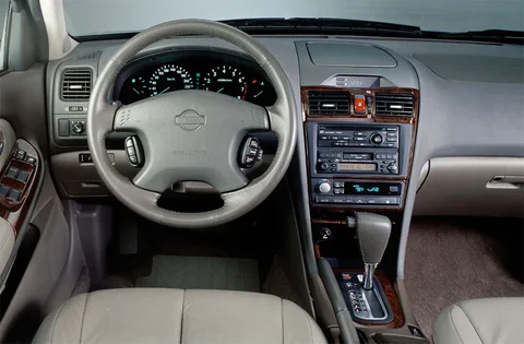 Nissan Maxima QX 3.0 Elegance 2000 view 6