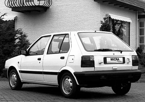 Nissan Micra 1.0 L 1989 view 2