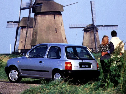 Nissan Micra 1.0 1992 view 2
