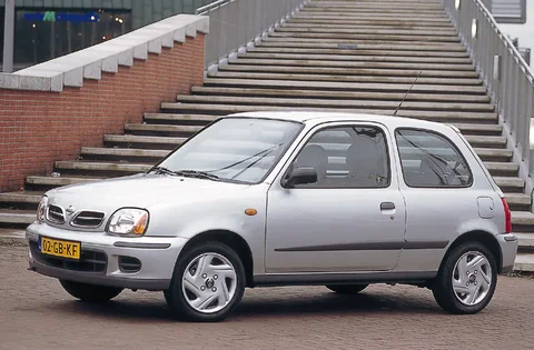 Nissan Micra 1.0 2000 view 8