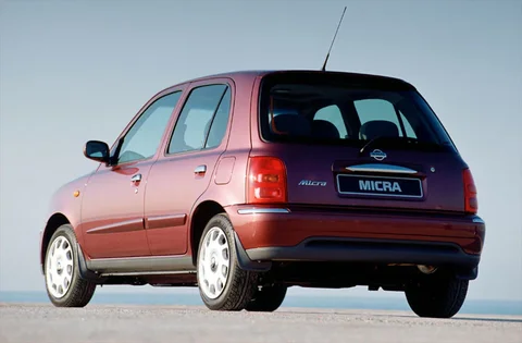 Nissan Micra 1.0 Trend 2000 view 5