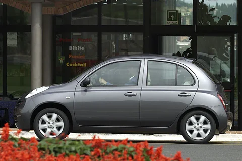 Nissan Micra 1.4 Tekna 2003 view 5