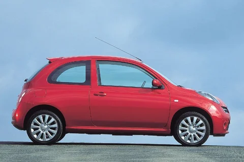 Nissan Micra 1.4 Tekna 2005 view 2