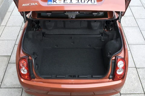 Nissan Micra C+C 1.4 Tekna 2008 view 3