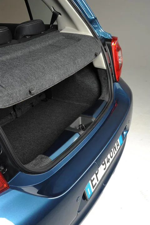 Nissan Micra 1.2 Tekna 2013 view 11