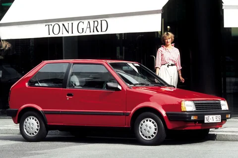 Nissan Micra 1.0 SDX 1983 view 2