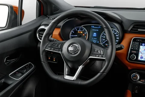 Nissan Micra dCi 90 Acenta 2017 view 4