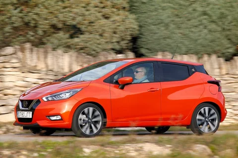 Nissan Micra dCi 90 Acenta 2017 view 12