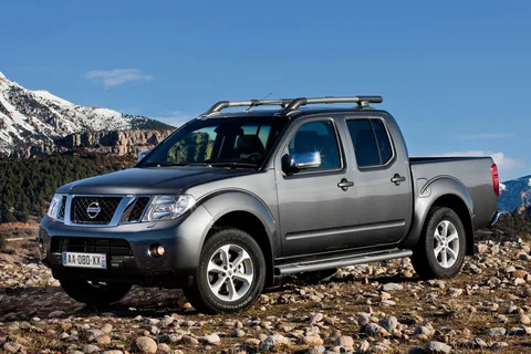 Nissan Navara Double Cab 2.5 dCi Optima 2015 view 9