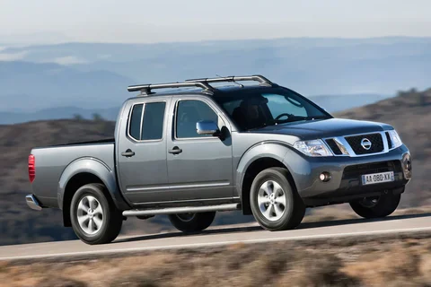 Nissan Navara Double Cab 2.5 dCi Optima 2015 view 4