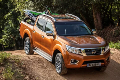 Nissan Navara NP300 Navara Double Cab 2.3 dCi 160 Acenta 2019 view 5