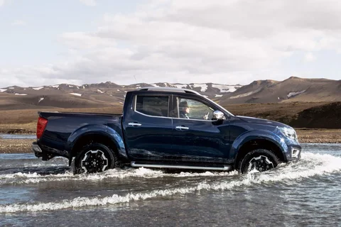 Nissan Navara NP300 Navara Double Cab 2.3 dCi 190 Acenta 2016 view 7