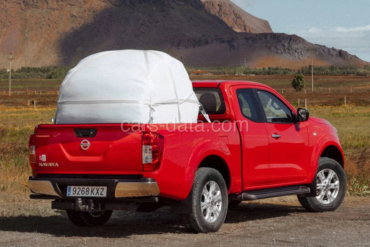 Nissan Navara NP300 Navara King Cab 2.3 dCi 160 Acenta 2016 front view