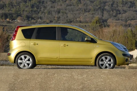 Nissan Note 1.6 Acenta 2006 view 2