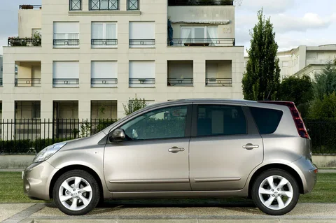 Nissan Note 1.6 Acenta 2009 view 2