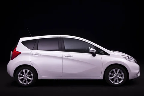 Nissan Note 1.2 DIG-S Tekna 2014 view 2