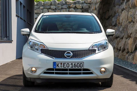Nissan Note 1.2 DIG-S Tekna 2014 view 12