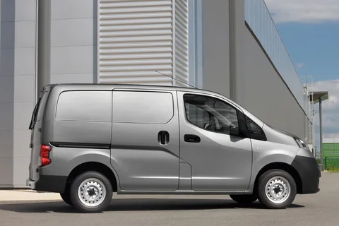 Nissan NV200 e-NV200 Acenta 2014 view 4