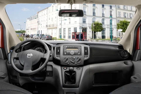 Nissan NV200 e-NV200 Acenta 2014 view 5