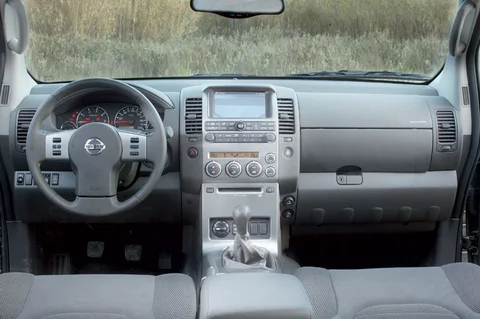 Nissan Pathfinder 2.5 dCi XE 2005 view 9