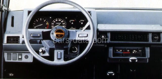 Nissan Patrol Wagon R 2.8 D 1989 front view