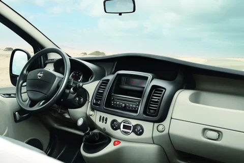 Nissan Primastar L2H2 2900 2.0 dCi 115 Optima 2013 view 5
