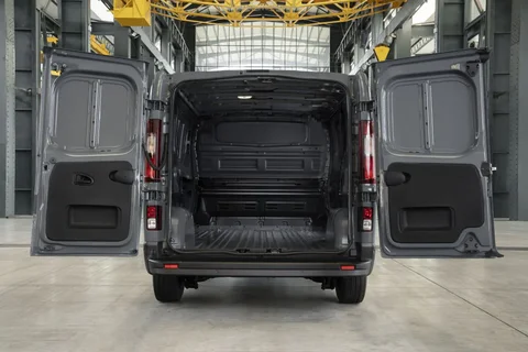 Nissan Primastar L2H1 170 N-Connecta 2022 view 3