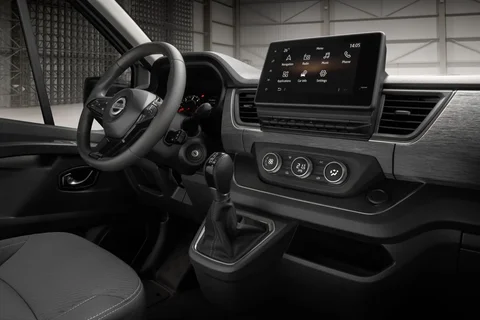 Nissan Primastar L2H1 170 N-Connecta 2022 view 4