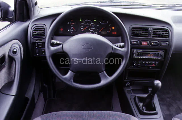 Nissan Primera 2.0 D SLX 1994 front view