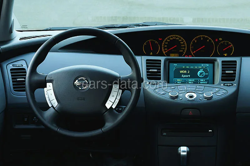 Nissan Primera 2.0 Tekna Pack 2004 front view