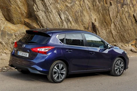 Nissan Pulsar dCi 110 Tekna 2014 view 10