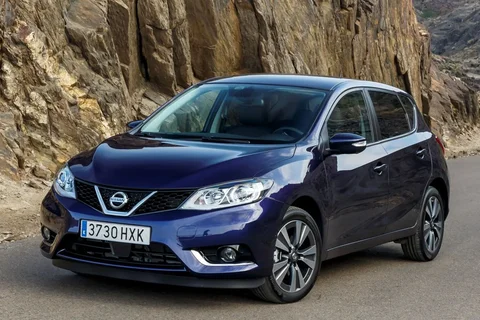 Nissan Pulsar dCi 110 Tekna 2014 view 11