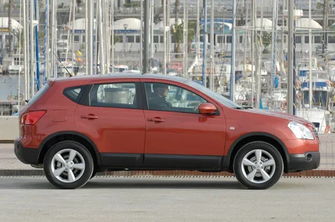 Nissan Qashqai 2008 front view