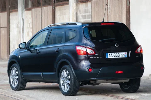 Nissan Qashqai Qashqai+2 Van 1.6 dCi Optima 2012 view 3