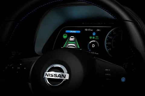 Nissan Qashqai dCi 110 Acenta 2017 view 5